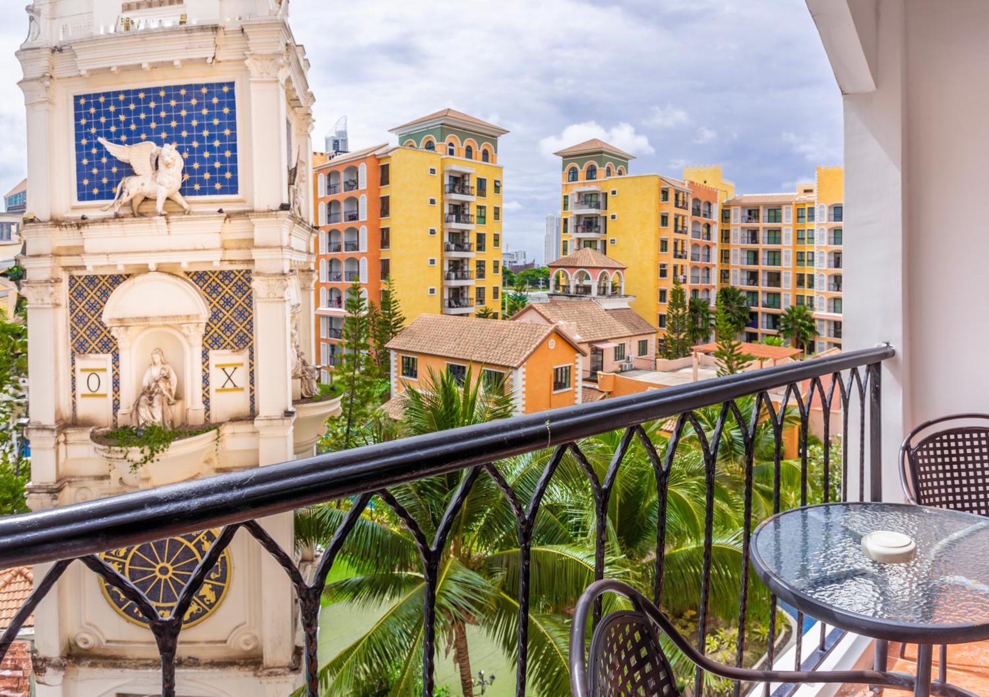 Venetian Residence Pantai Jomtien Luaran gambar
