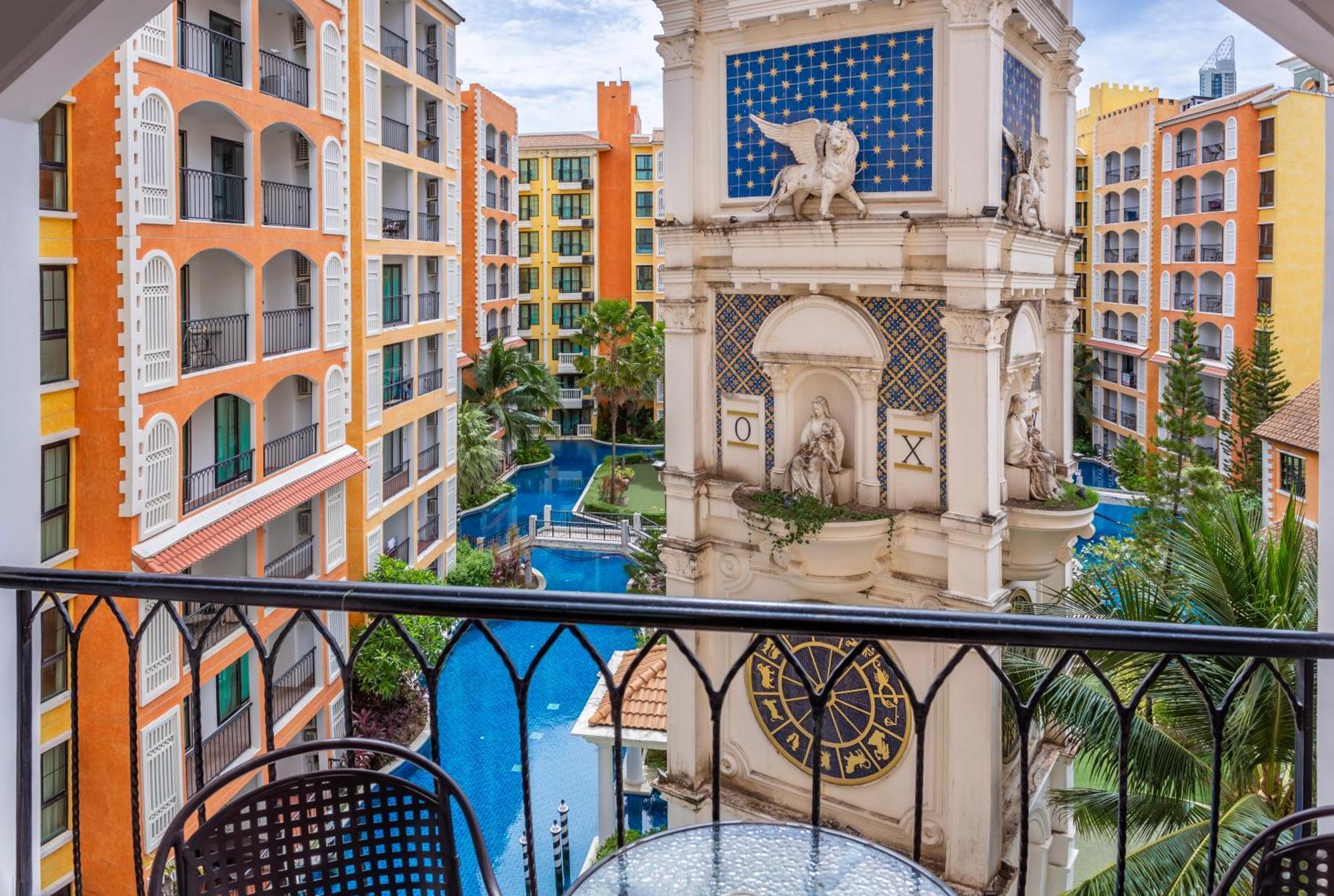 Venetian Residence Pantai Jomtien Luaran gambar